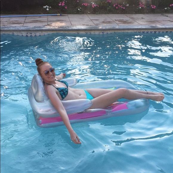 Meet your Posher, Emma - Picture 3 of 4